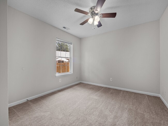 Building Photo - 1212 Gerald Dr