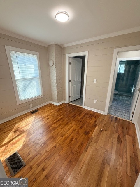 Building Photo - 1332 McClelland Ave