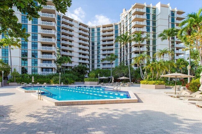 Building Photo - 1111 Crandon Blvd