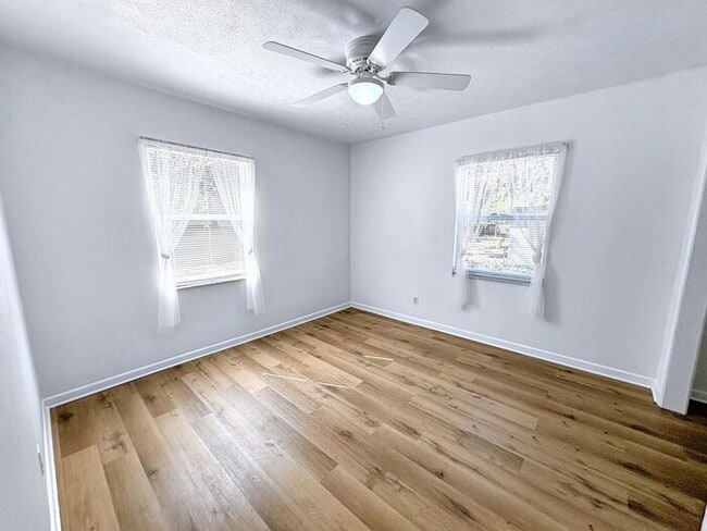 Building Photo - 3-Bedroom Home in a Convenient Location / ...