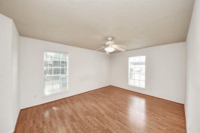 Building Photo - 2120 El Paseo St