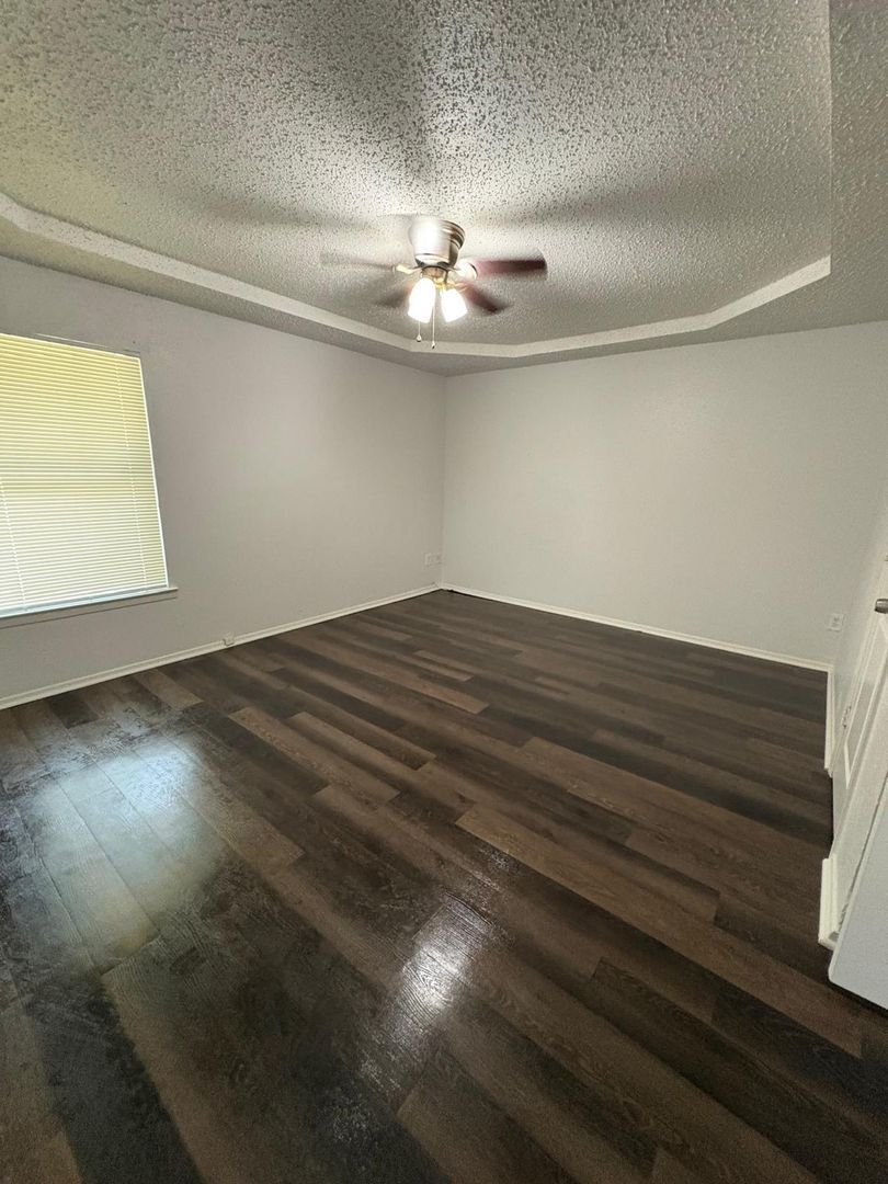 Building Photo - 818 Quinette Dr