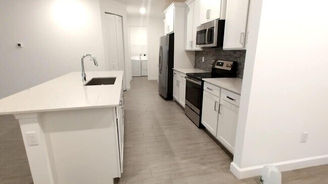Building Photo - 3199 Streng Ln