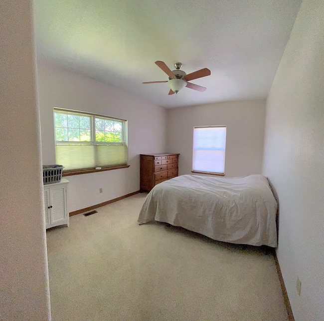 Building Photo - 3b/2.5 House for Rent