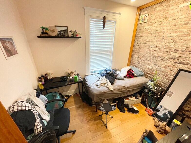 Building Photo - 24 S Huntington Ave