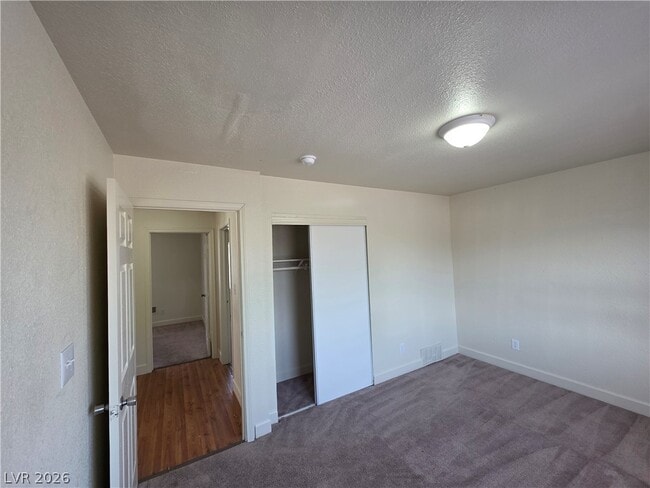 Building Photo - 1590 Mustang Dr