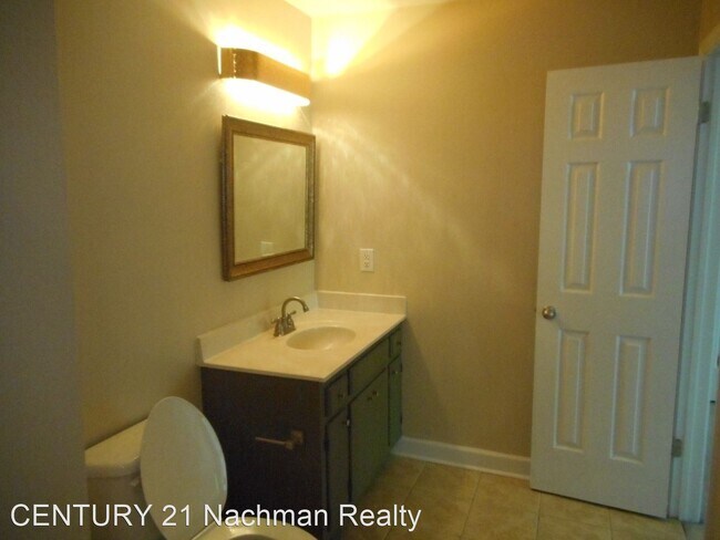 Building Photo - 2 br, 2.5 bath House - 675 Todd Trail