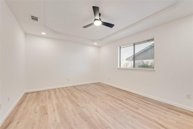 Building Photo - 1933 Garden Crest Ln