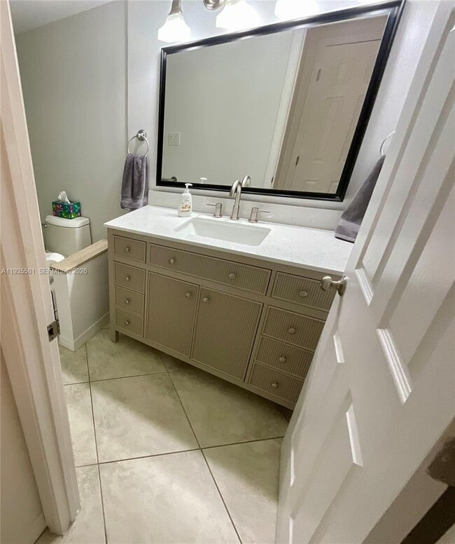 Building Photo - 2101 S Ocean Dr