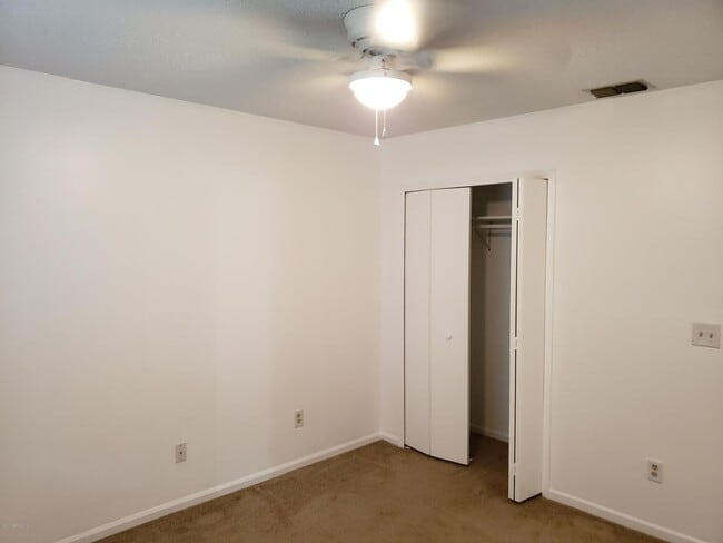 Building Photo - 2/2 Townhome in Orange Park