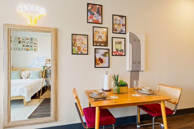 Building Photo - 9127 Research Blvd