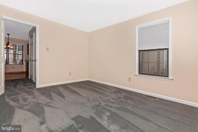 Building Photo - 250 Yorkminster Rd