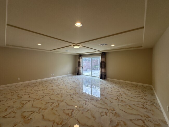 Building Photo - 8125 Crimson Creek Ct