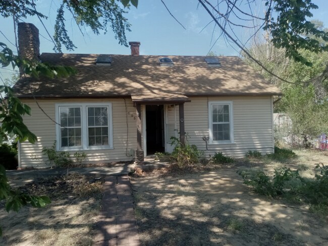 Primary Photo - 606 Townsend Ave