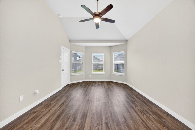 Building Photo - 21619 Coral Mist Dr