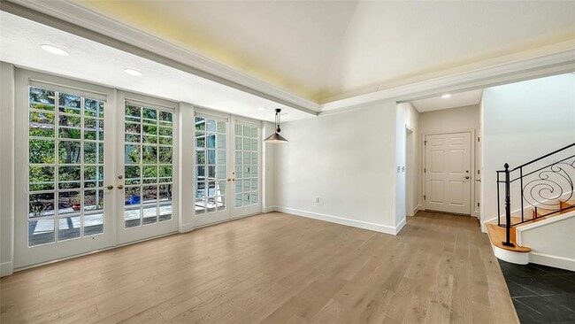 Building Photo - 1770 S Oval Dr