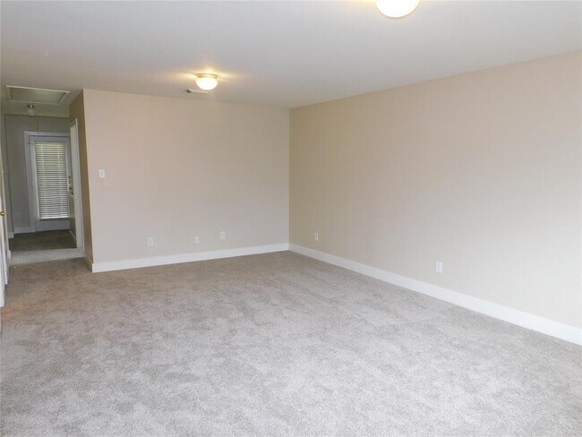 Building Photo - 6143 Settlers Lake Cir W