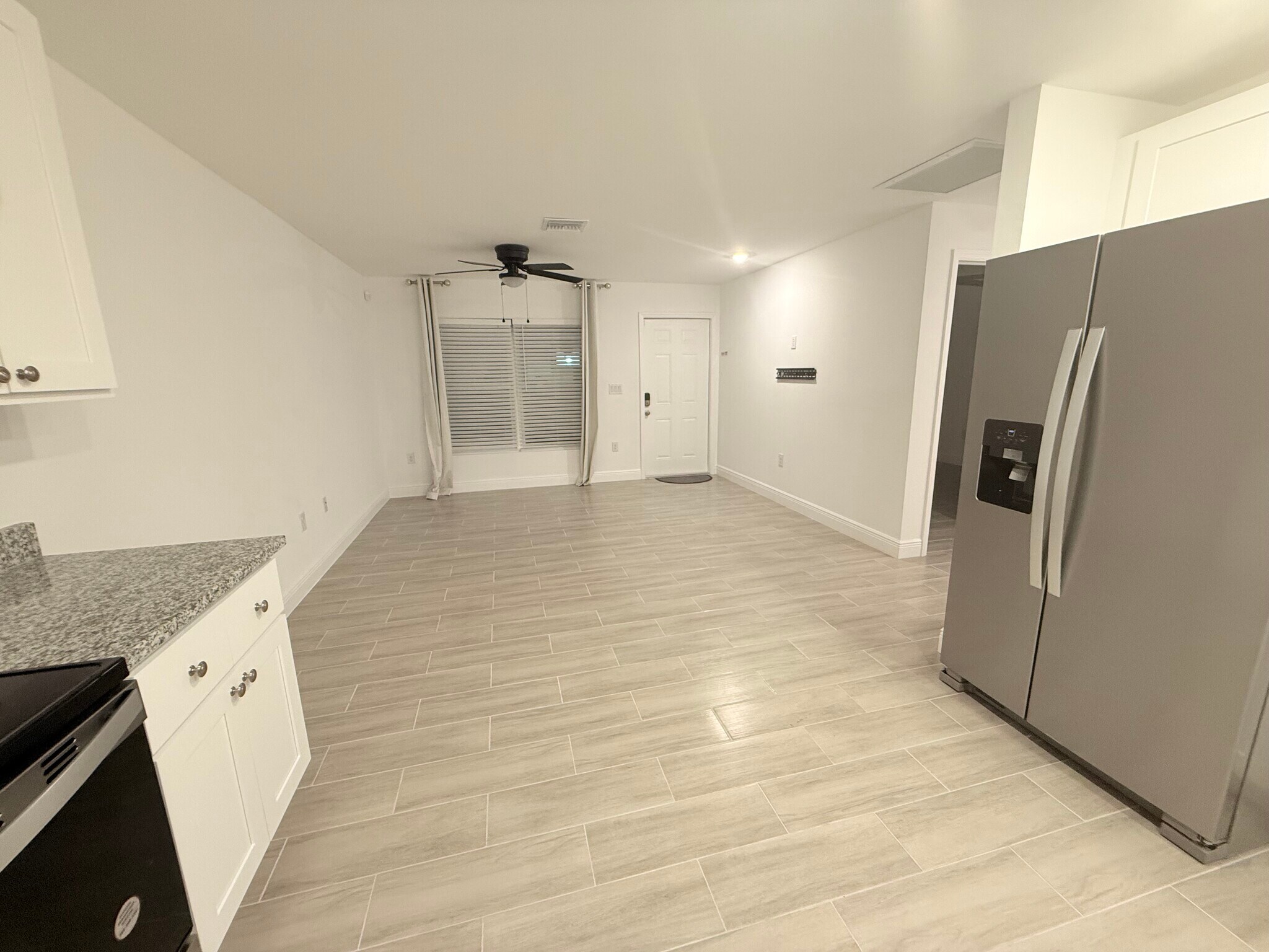 Building Photo - 2156 Edison Ave