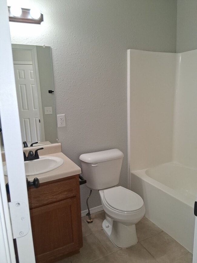 Building Photo - 3306 SW Landau Ct