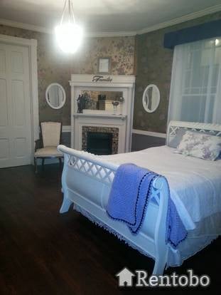 Building Photo - 233 S Prospect St