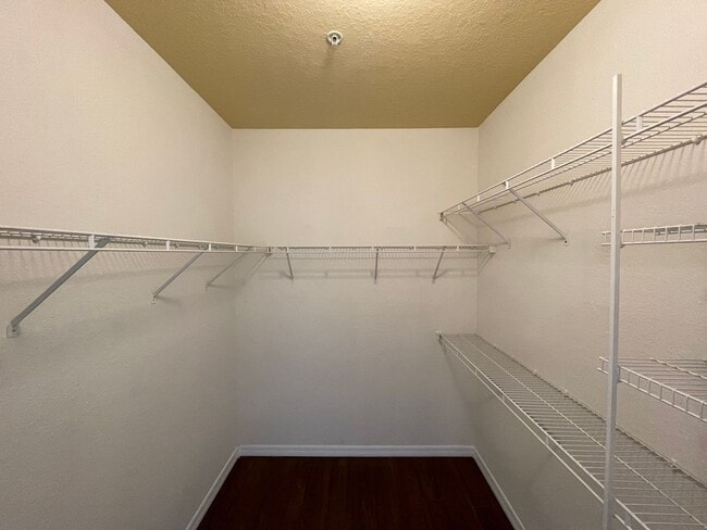 Building Photo - Water View!! 4 Bedroom/2 Bath Orlando Condo in Bella Terra!