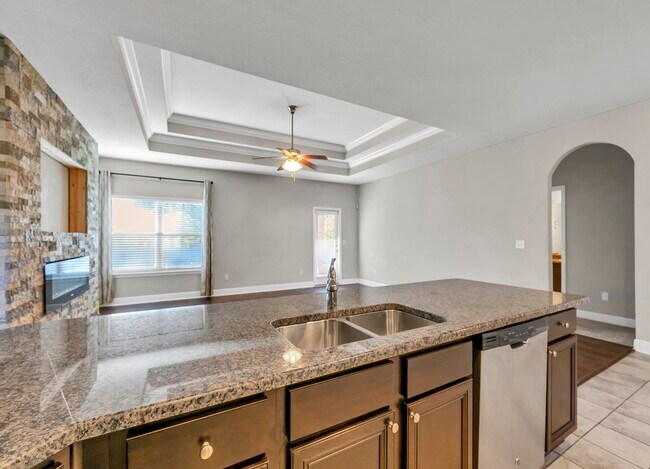 Building Photo - 3589 Autumn Woods Dr