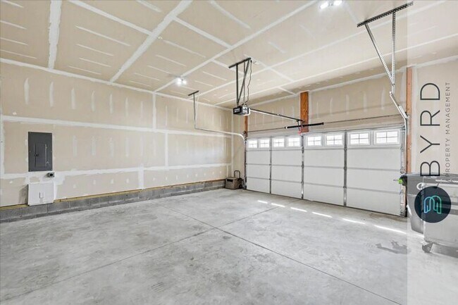 Building Photo - 9001 Sharpe Ct