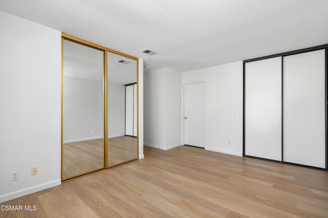 Building Photo - 501 Via Colinas