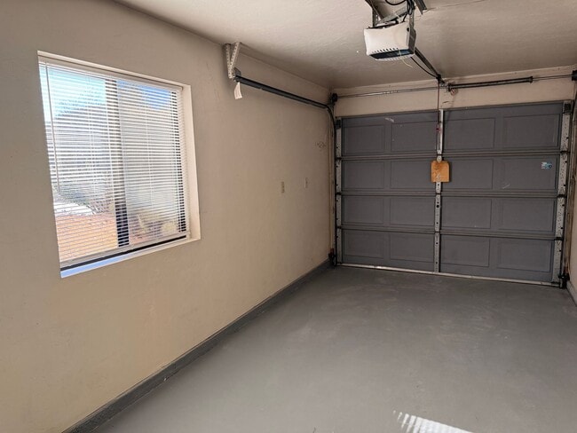 Building Photo - 2165 Elkhorn Dr