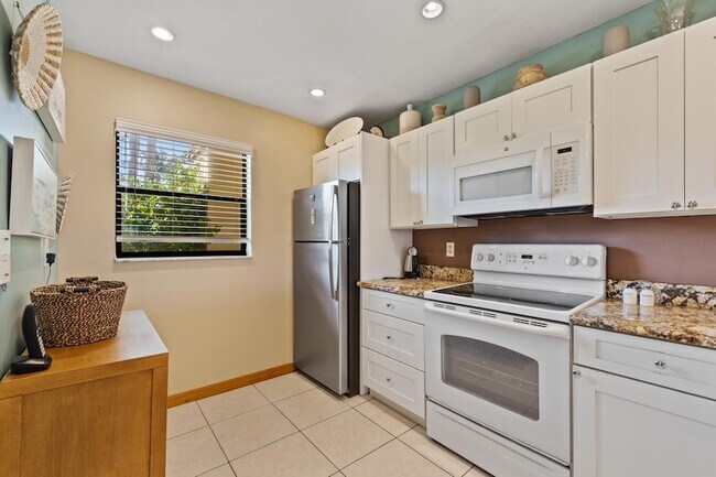 Building Photo - 7420 S Ocean Dr