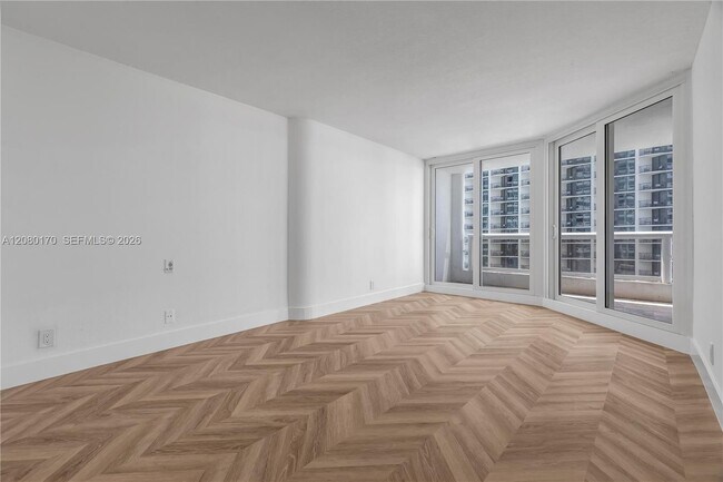 Building Photo - 1717 N Bayshore Dr