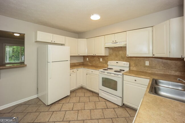 Building Photo - 5539 Hall Cir