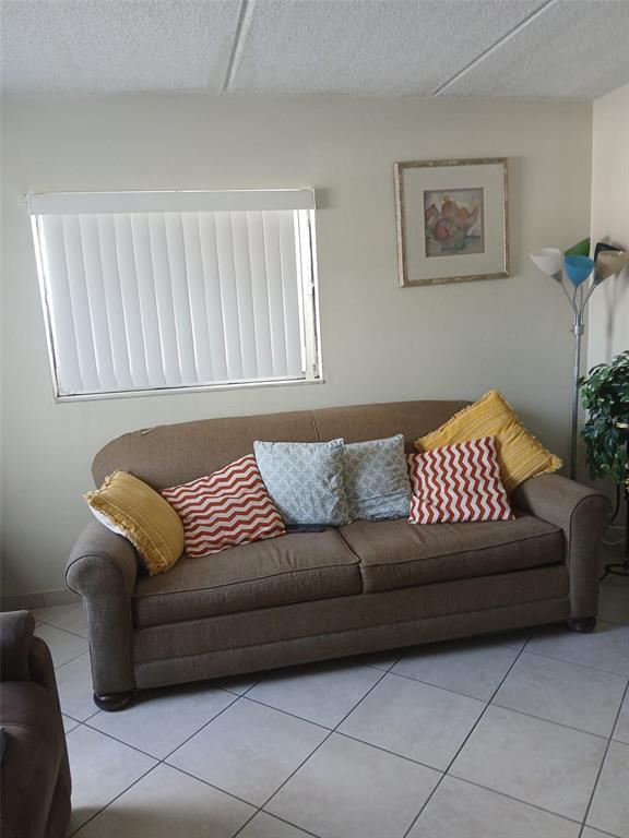 Building Photo - 2916 W Wilder Ave