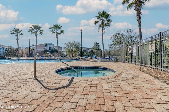 Building Photo - 4931 Key Lime Dr