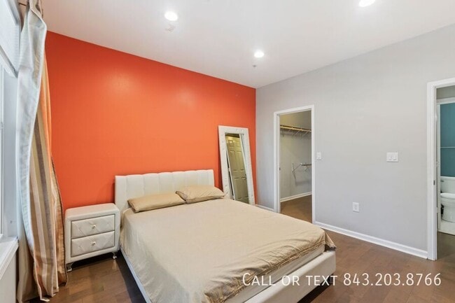 Building Photo - 1731 Chatelain Way