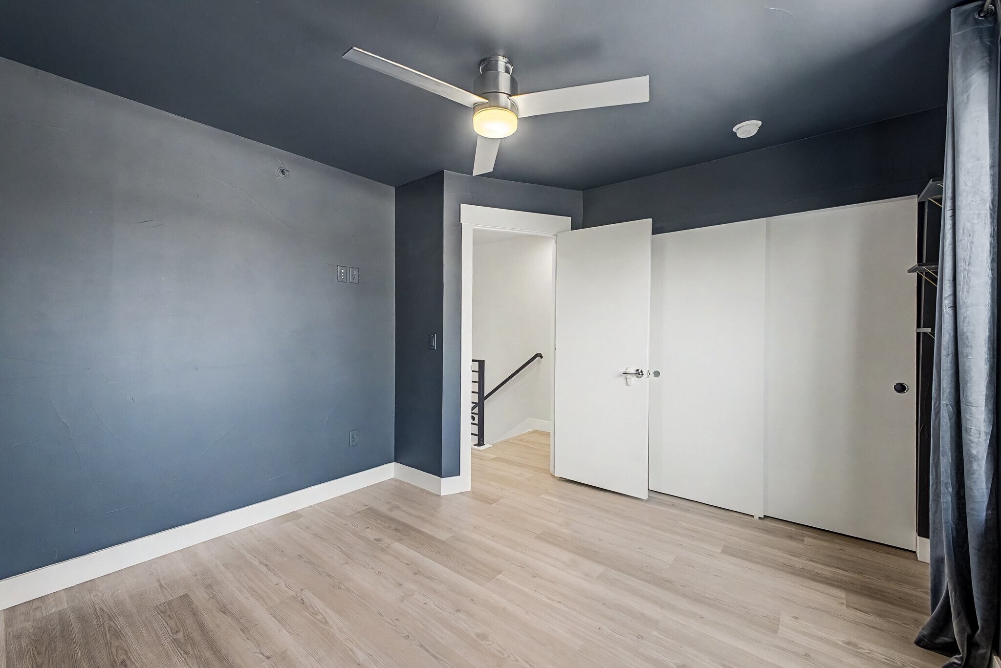 Building Photo - 3437 W 63rd Pl