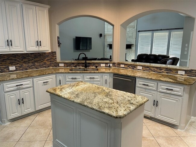 Building Photo - 12435 Honeyflower Dr