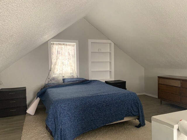 Building Photo - 807 E South Ave