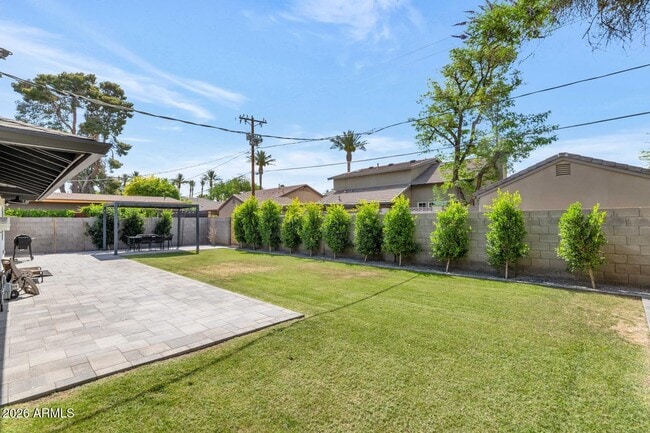 Building Photo - 103 W Palmcroft Dr