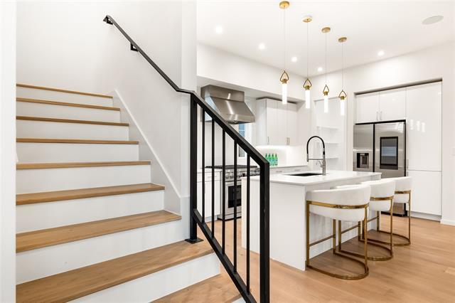 Building Photo - 825 Nomas St