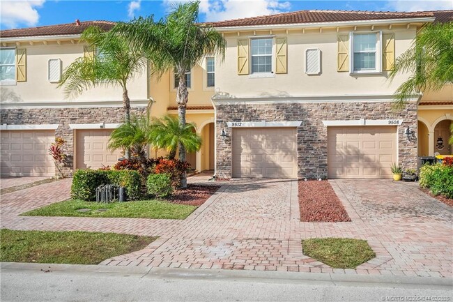 Building Photo - 9512 SW Merlin Ct