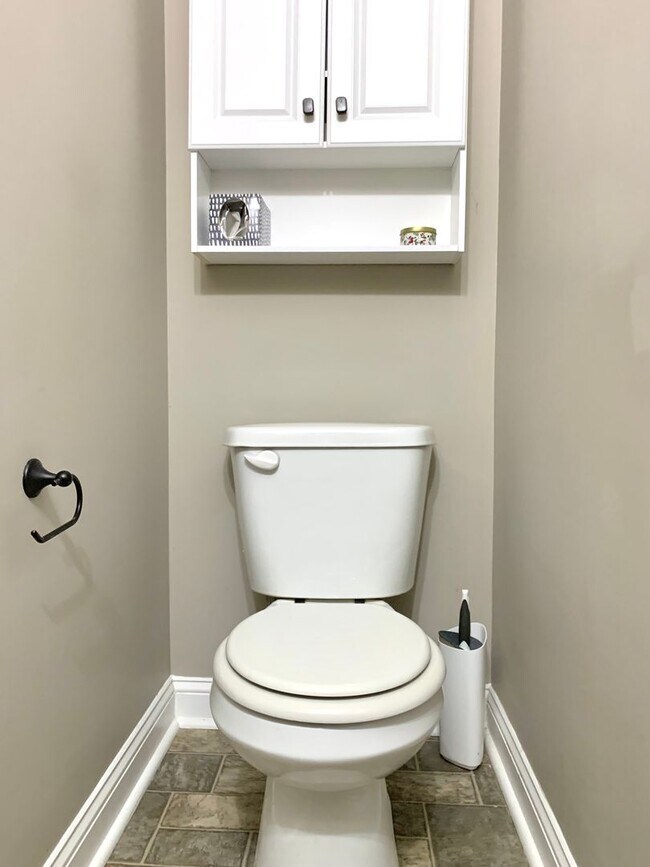 Building Photo - 364 Sam Houston Cir