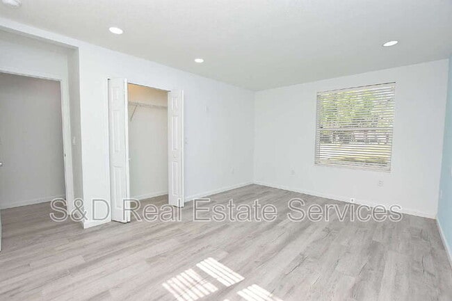 Building Photo - 3032 Spirit Lake Dr