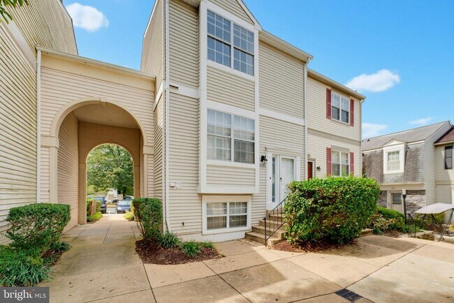 Building Photo - 10305 Bridgetown Pl