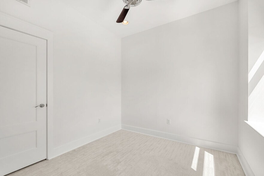 Building Photo - 531 S Gay St