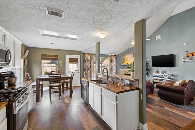 Building Photo - 4111 Boulder Dr