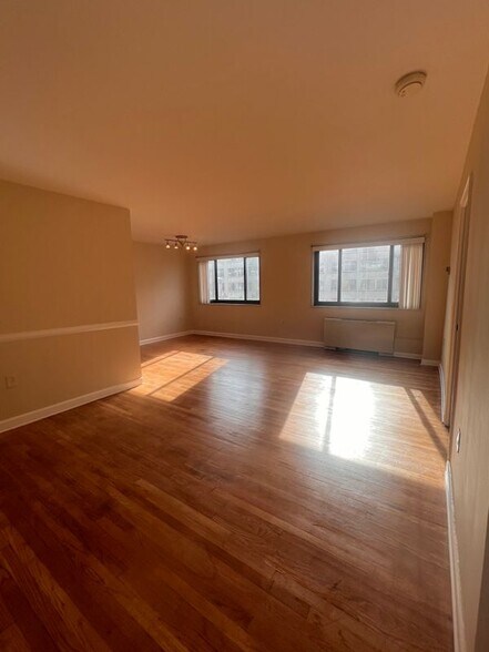Building Photo - 1200 S Arlington Ridge Rd