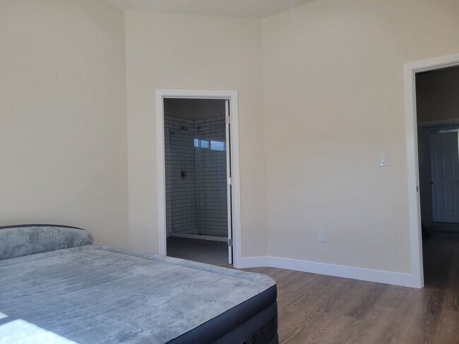 Building Photo - 21753 Romar St