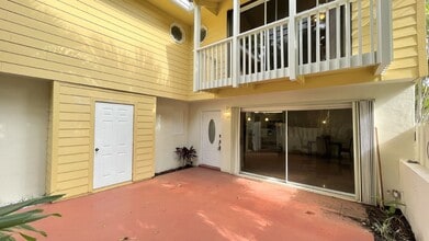 Building Photo - Spacious 2-Bedroom in Jupiter with 2.5 Baths!