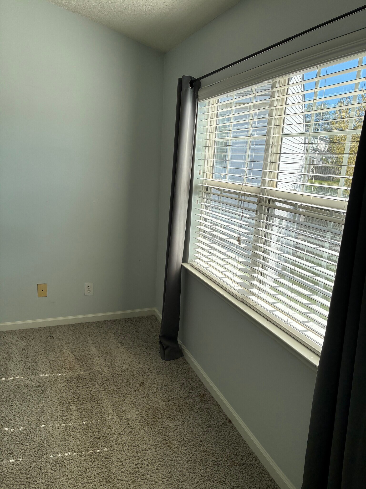 Building Photo - 1 Meadow Crossing Ct